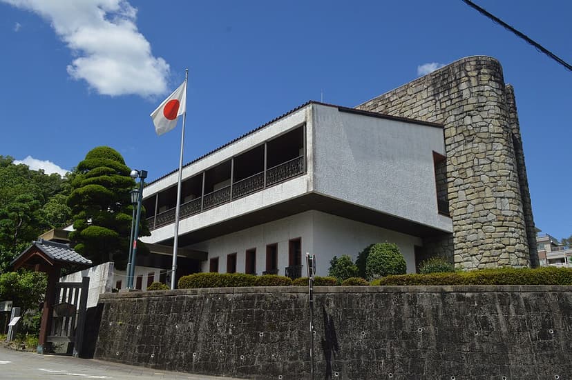 Japan Economy Minister Downplays Inflation Risks Despite BOJ Warning ...